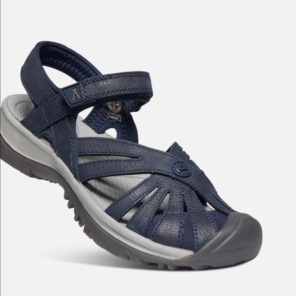 Keen sandals size 9